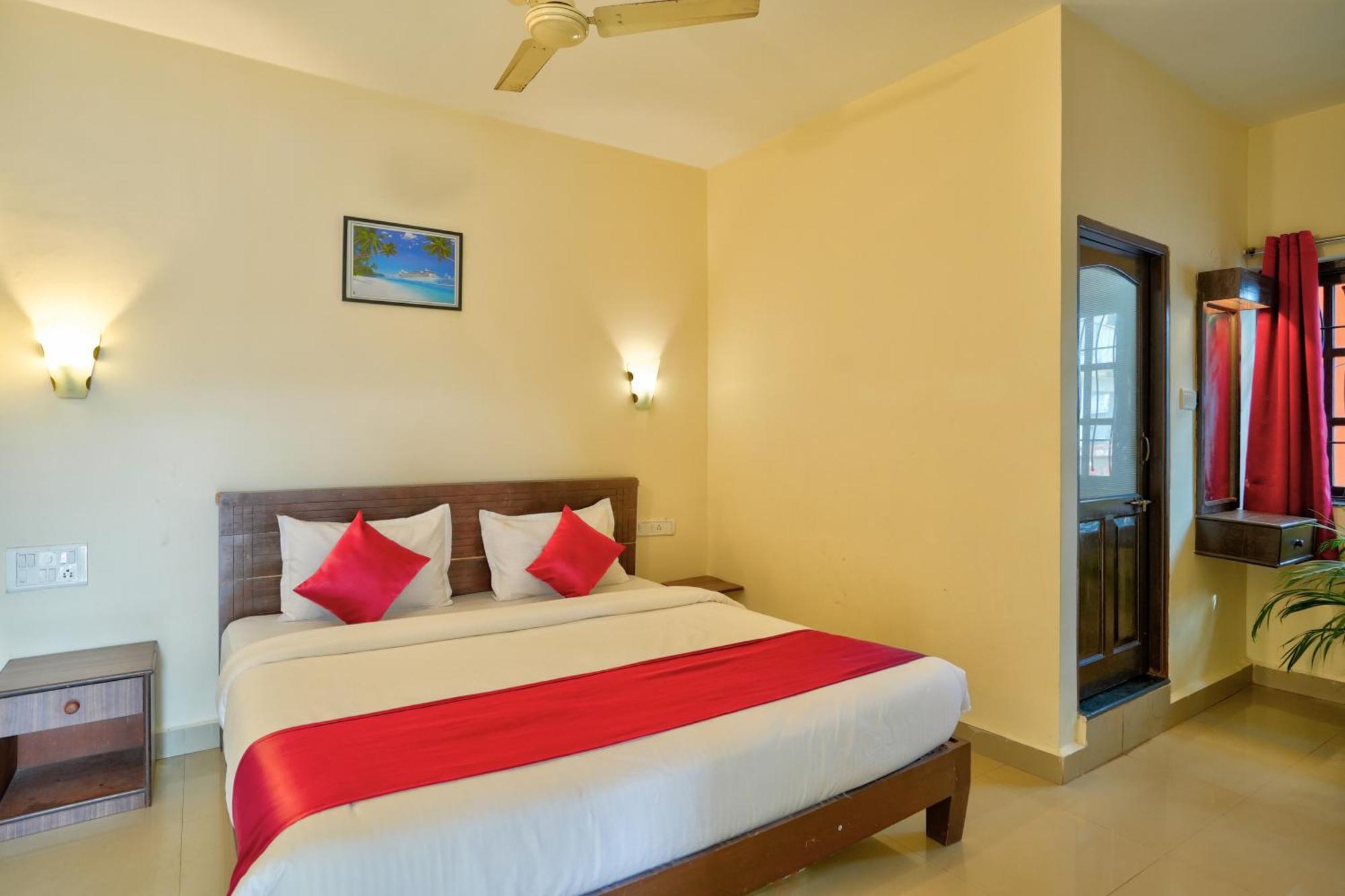 Hotel Salty Waves Baga Luaran gambar