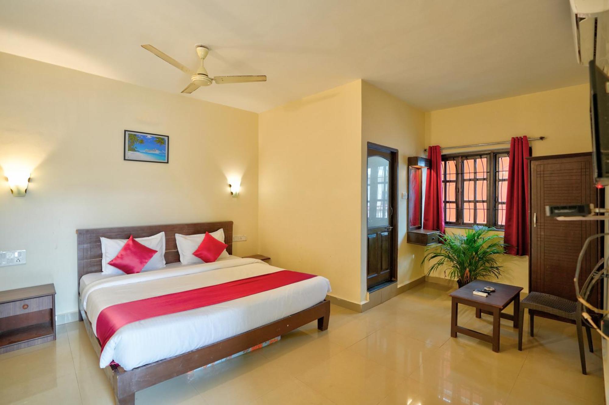 Hotel Salty Waves Baga Luaran gambar