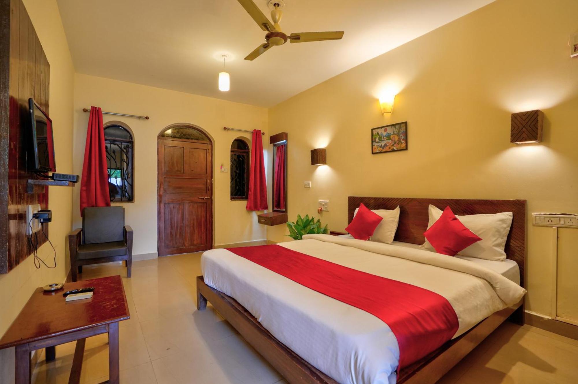 Hotel Salty Waves Baga Luaran gambar