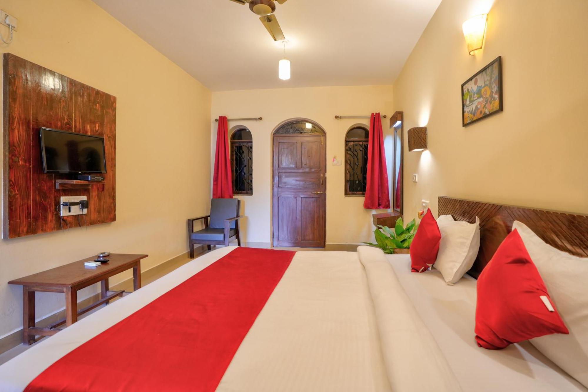 Hotel Salty Waves Baga Luaran gambar
