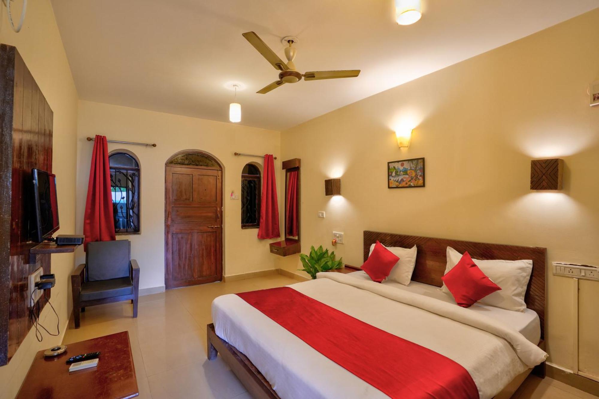 Hotel Salty Waves Baga Luaran gambar