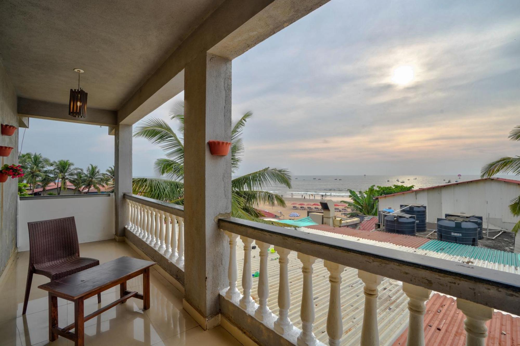 Hotel Salty Waves Baga Luaran gambar