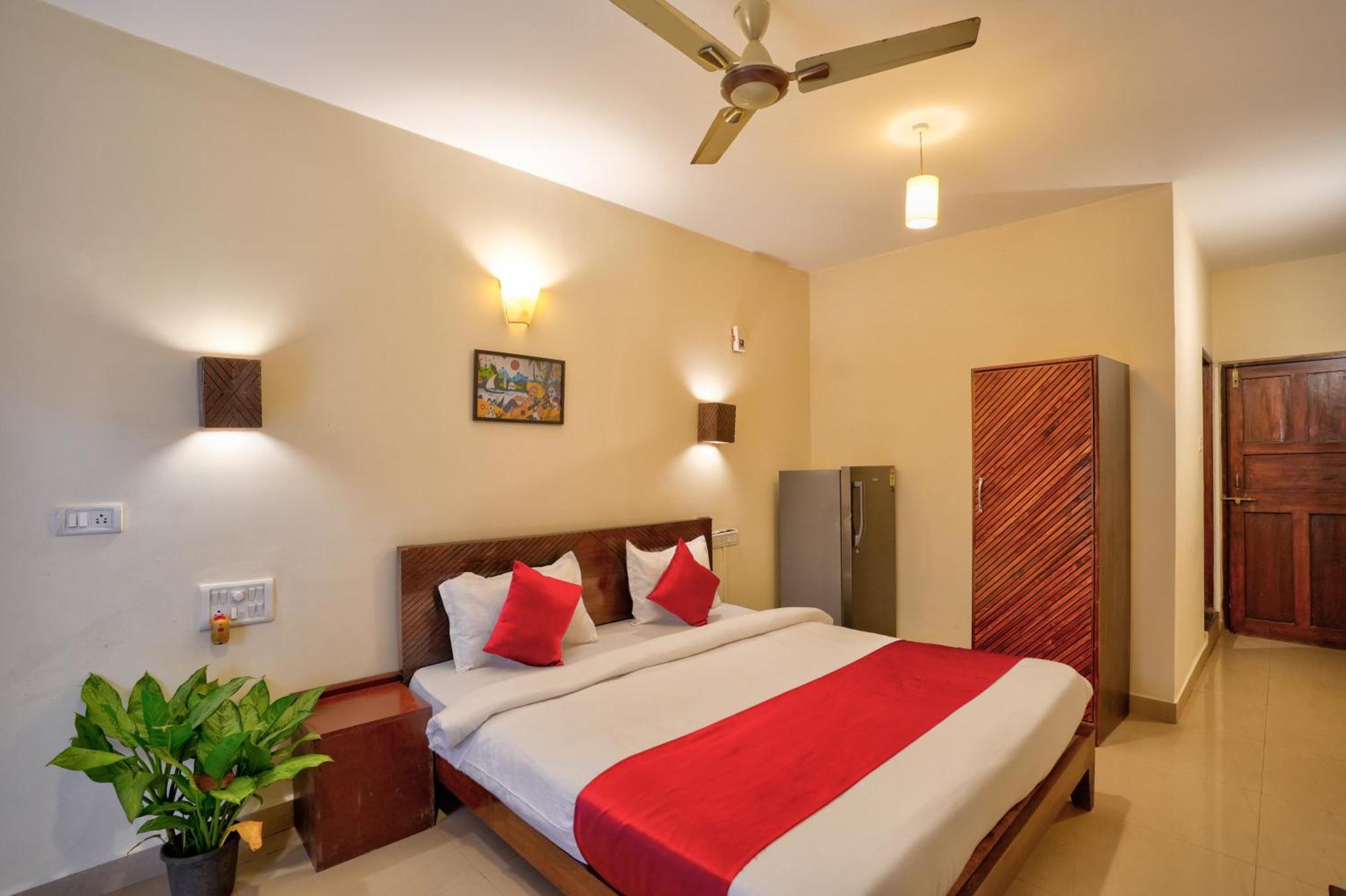 Hotel Salty Waves Baga Luaran gambar