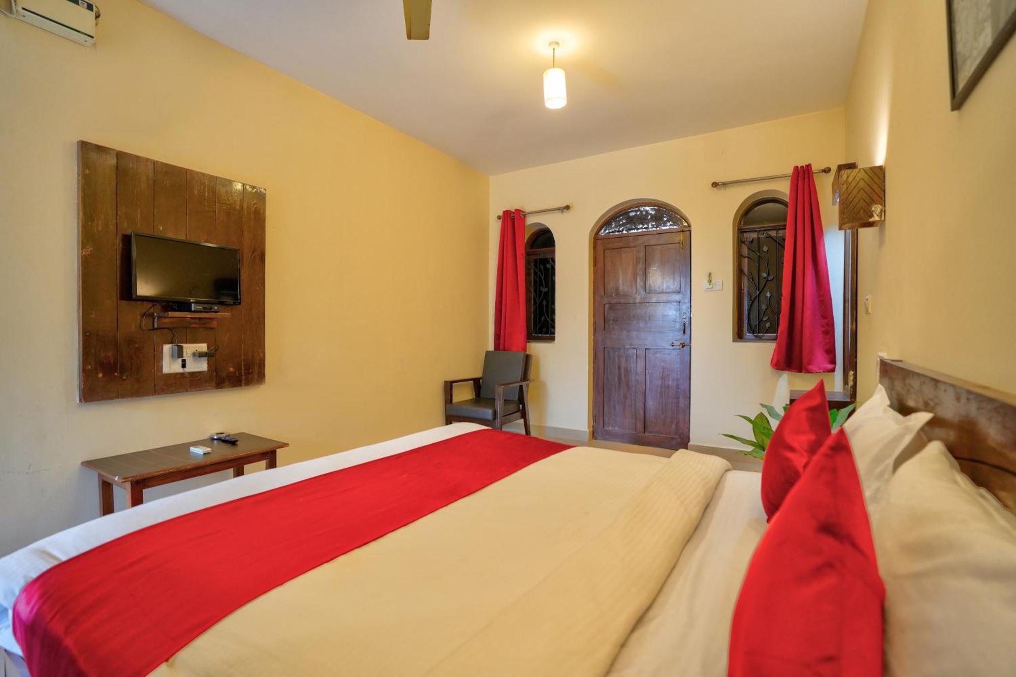 Hotel Salty Waves Baga Luaran gambar