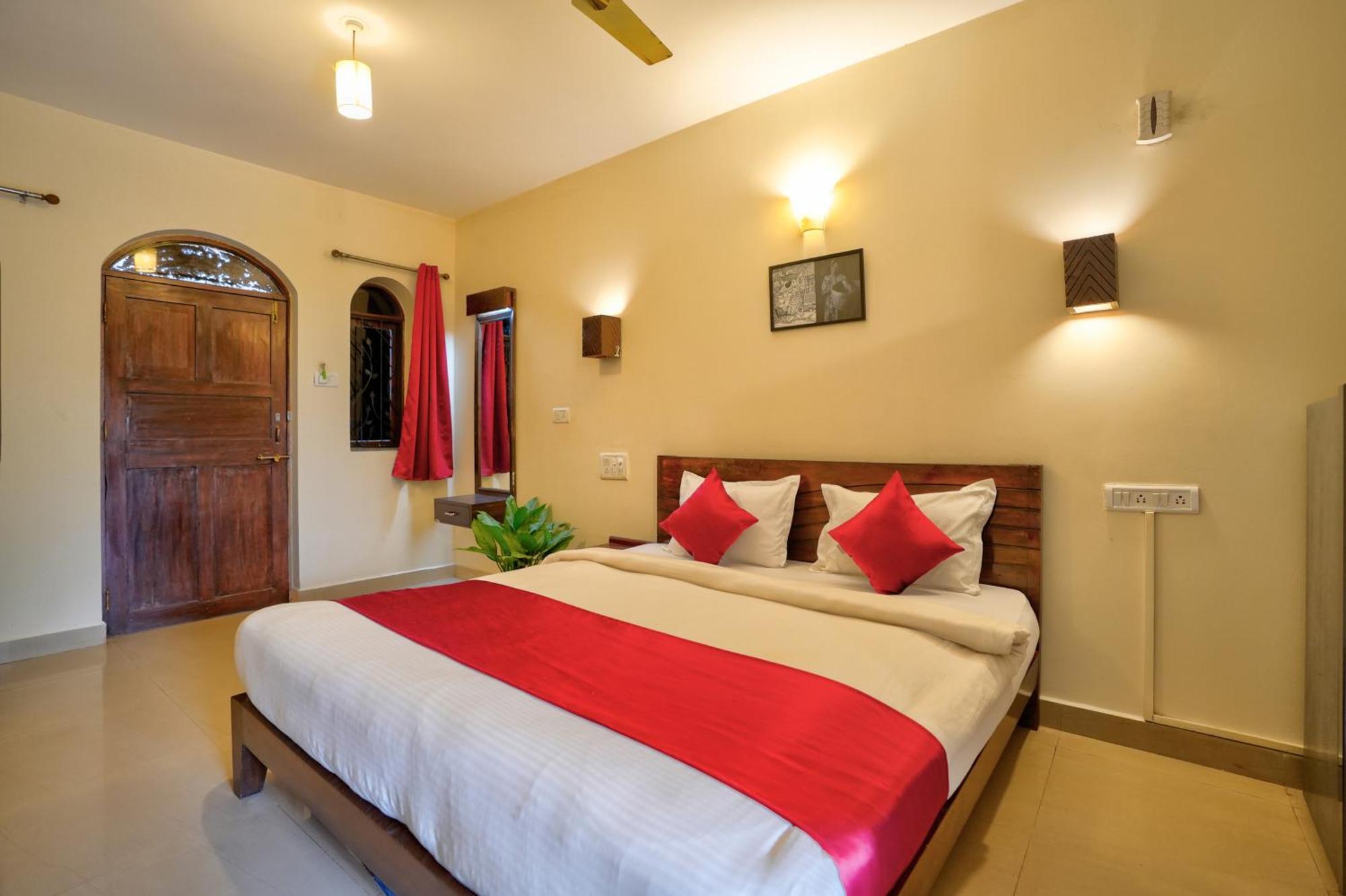 Hotel Salty Waves Baga Luaran gambar