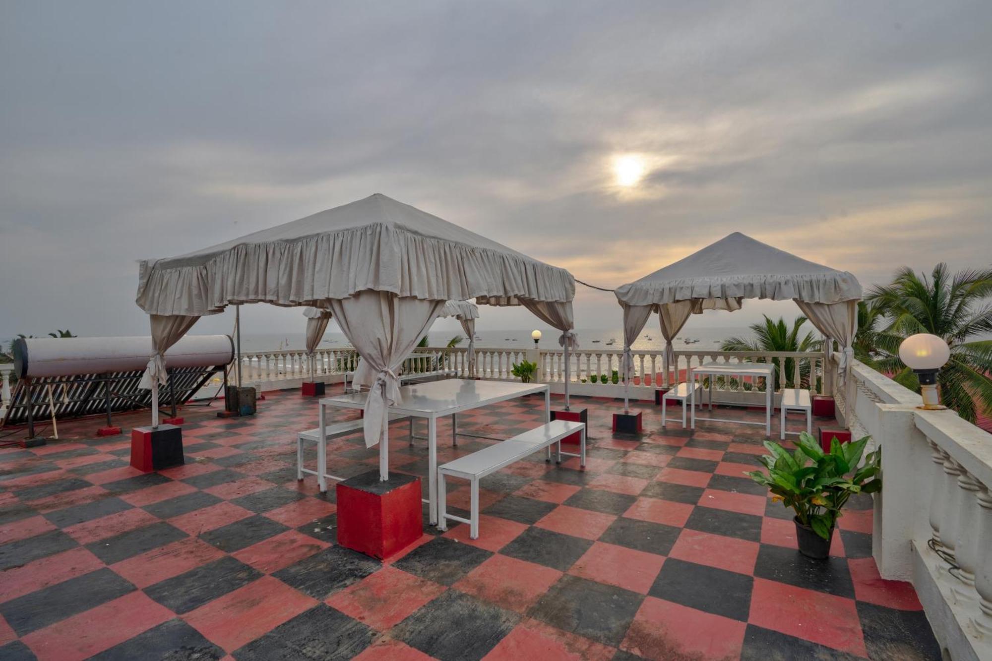 Hotel Salty Waves Baga Luaran gambar